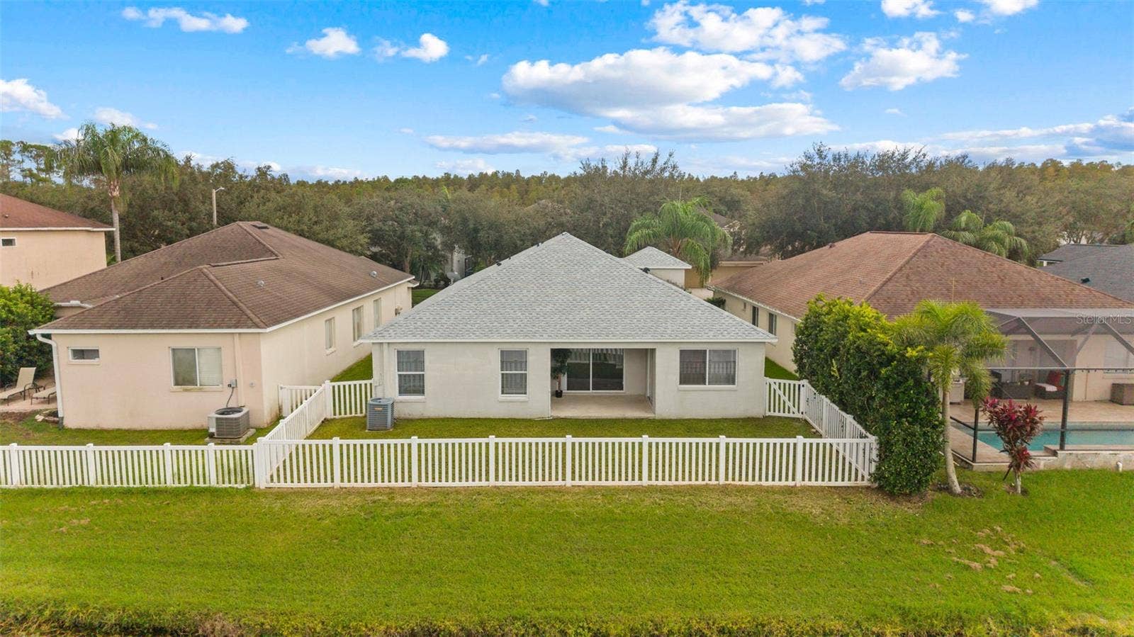 19009 FISHERMANS BEND DRIVE, Lutz, FL 33558