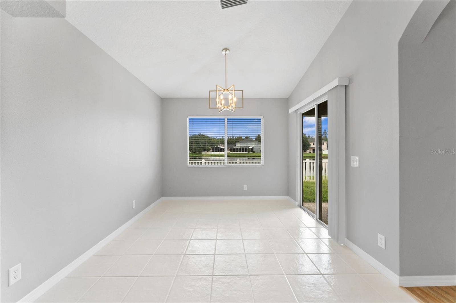 19009 FISHERMANS BEND DRIVE, Lutz, FL 33558