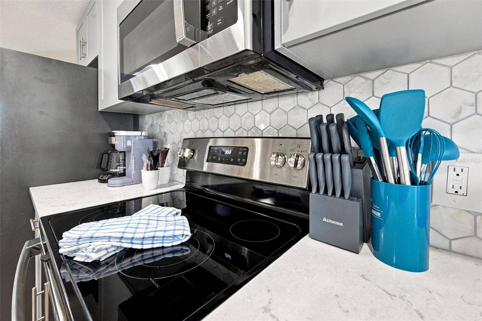 12000 GULF BOULEVARD, #206W-205W, Treasure Island, FL 33706 12000 GULF BOULEVARD, #206W-205W, Treasure Island, FL 33706