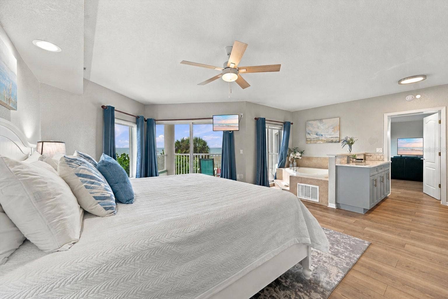 12000 GULF BOULEVARD, #206W-205W, Treasure Island, FL 33706 12000 GULF BOULEVARD, #206W-205W, Treasure Island, FL 33706