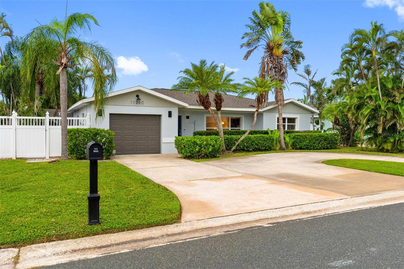 11280 5TH STREET E, Treasure Island, FL 33706 Welcome!