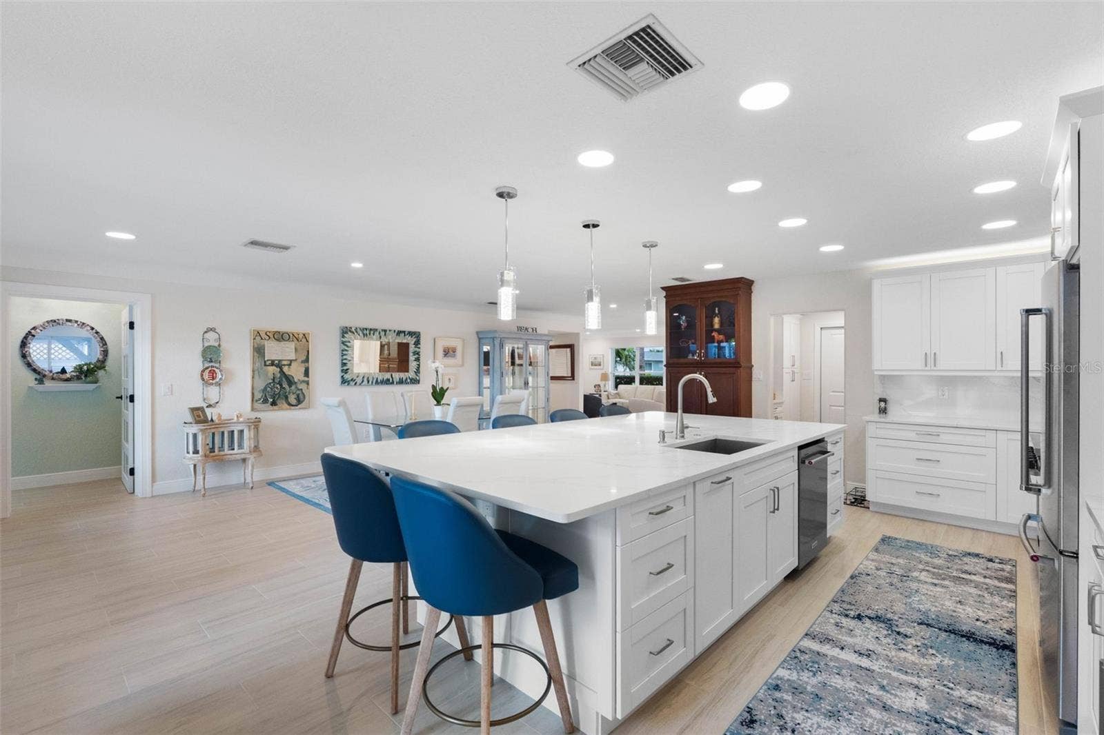 11280 5TH STREET E, Treasure Island, FL 33706 11280 5TH STREET E, Treasure Island, FL 33706