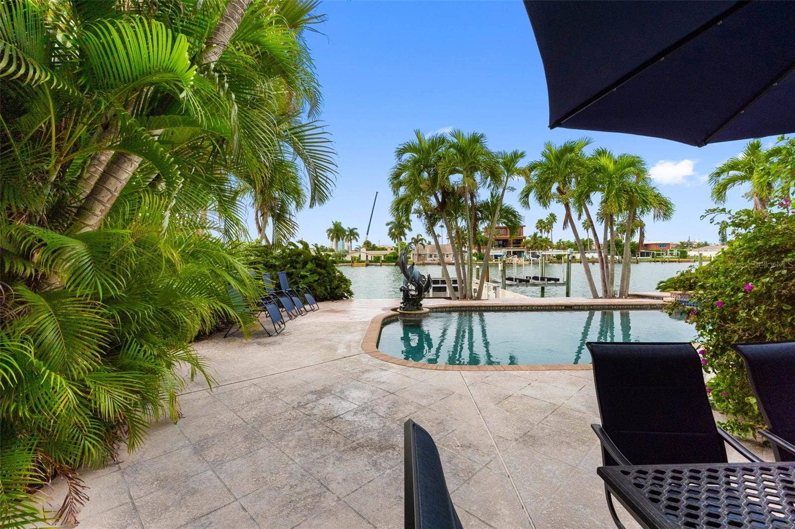 11280 5TH STREET E, Treasure Island, FL 33706 Lush landscaping.