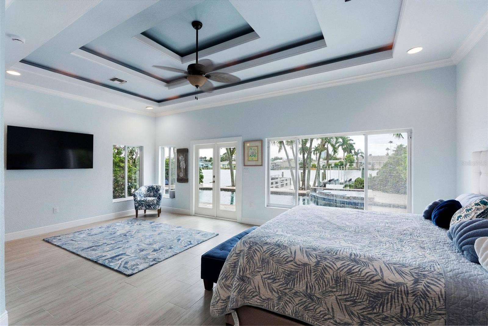 11280 5TH STREET E, Treasure Island, FL 33706 Coffered ceiling.
