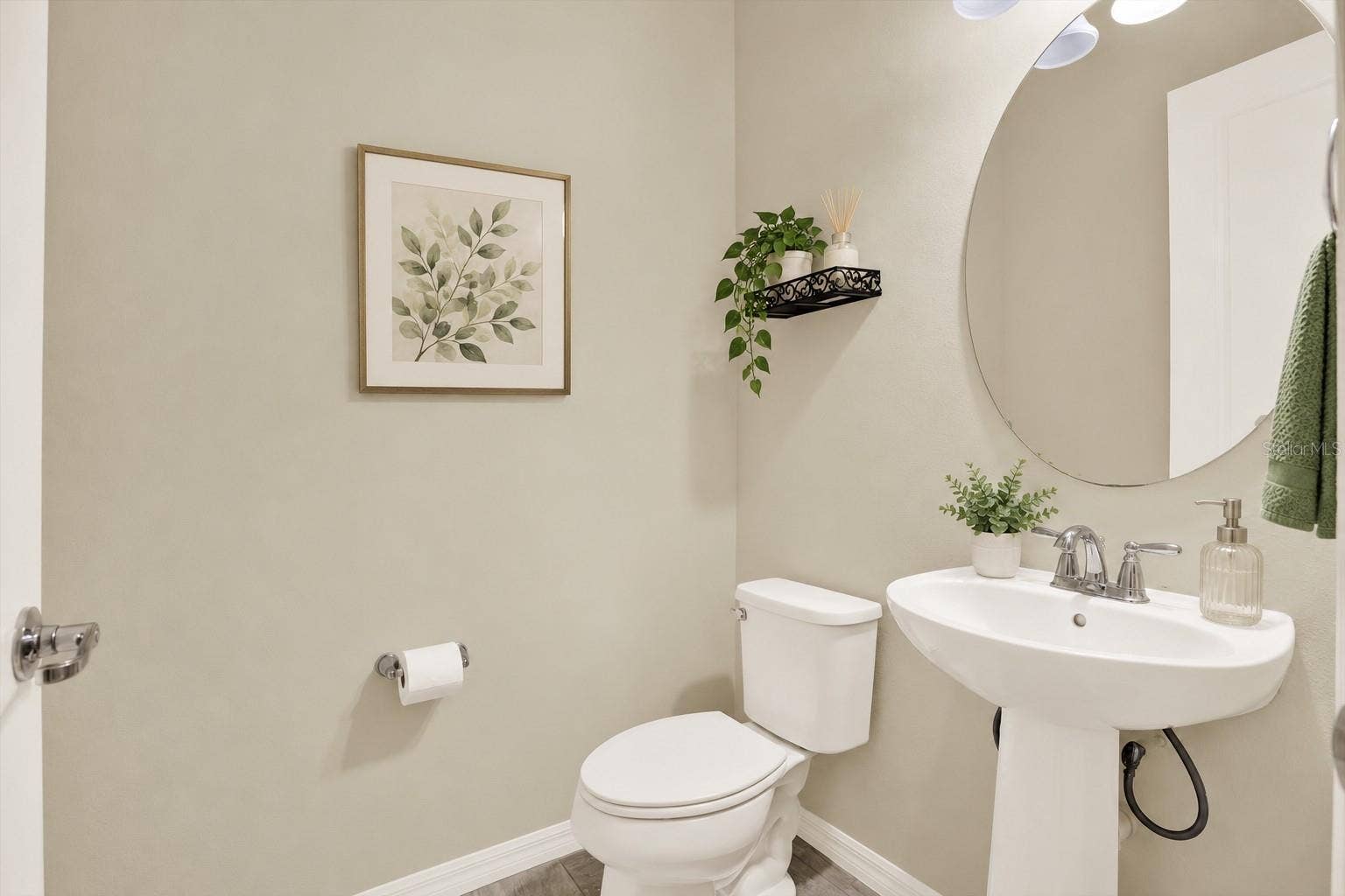 18738 BIRCHWOOD GROVES DRIVE, Lutz, FL 33558 18738 BIRCHWOOD GROVES DRIVE, Lutz, FL 33558