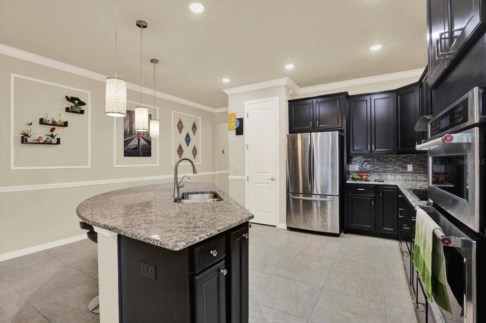 18738 BIRCHWOOD GROVES DRIVE, Lutz, FL 33558 18738 BIRCHWOOD GROVES DRIVE, Lutz, FL 33558