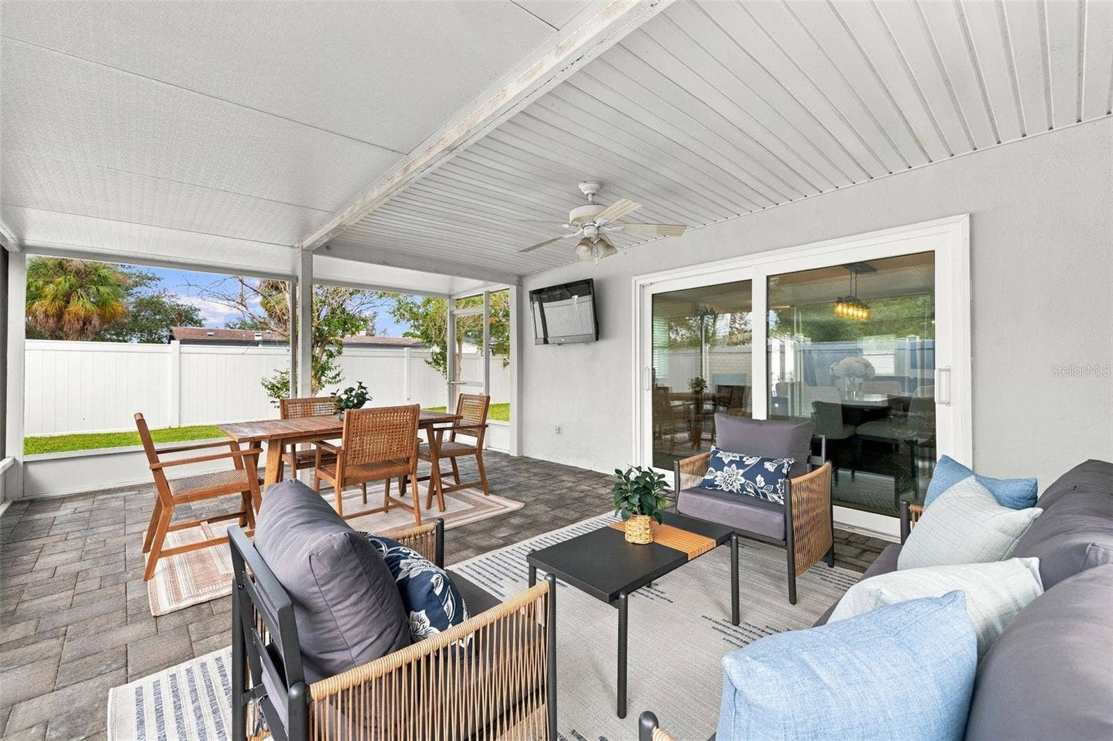 Covered / Screen Lanai