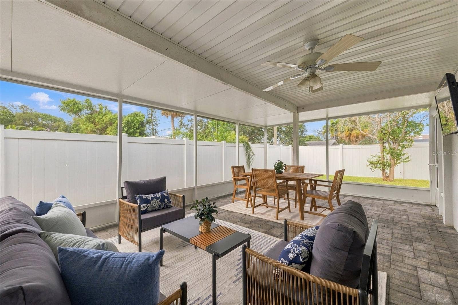 Covered / Screen Lanai
