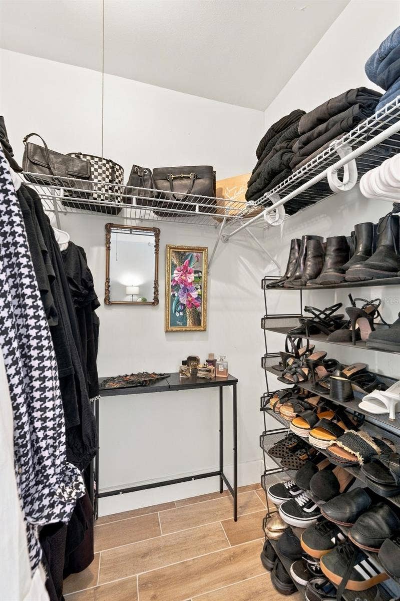 Walk-in Closet