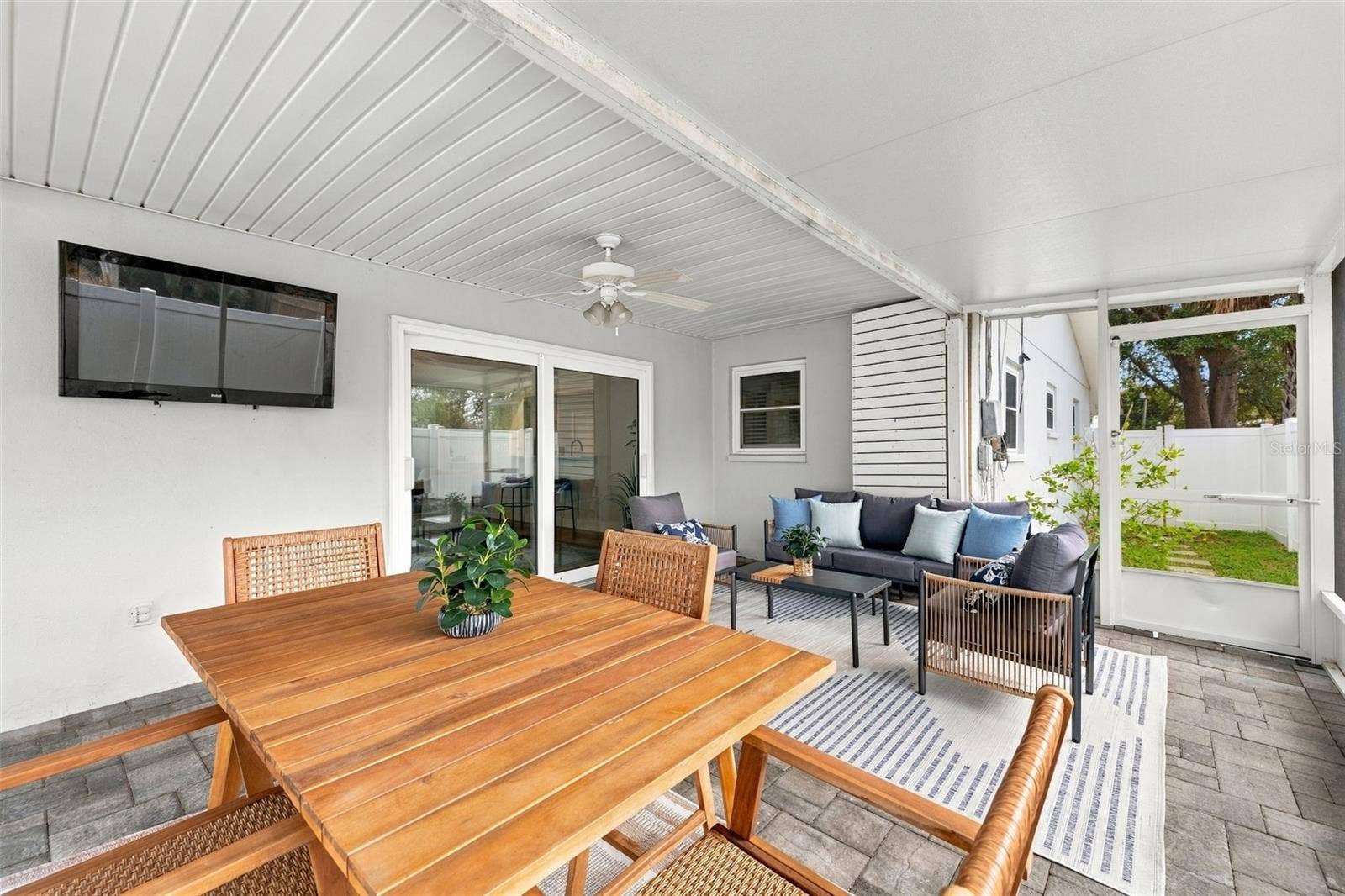 Covered / Screen Lanai