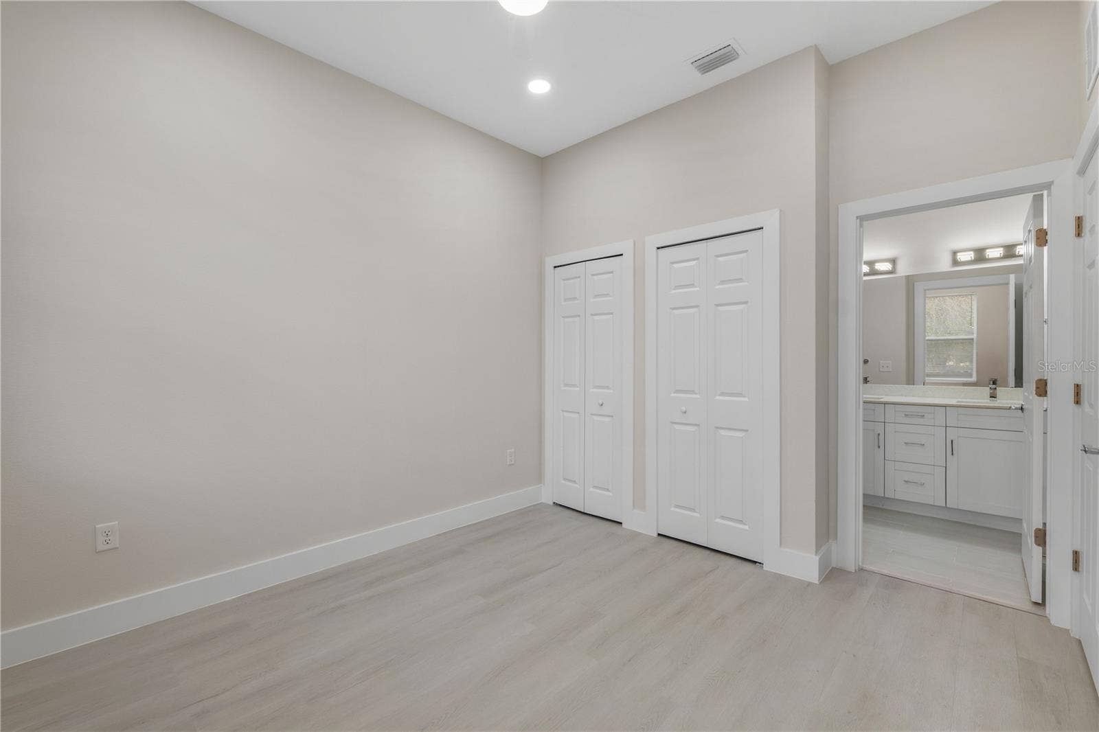 2953 MAPLEBERRY COURT, Tampa, FL 33619 2953 MAPLEBERRY COURT, Tampa, FL 33619