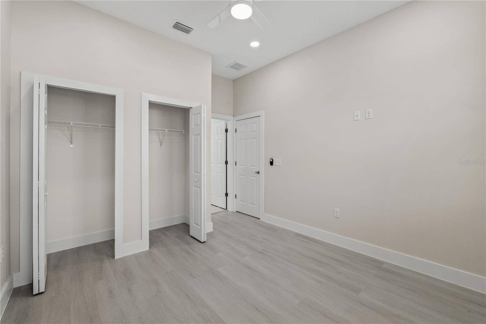 2953 MAPLEBERRY COURT, Tampa, FL 33619 2953 MAPLEBERRY COURT, Tampa, FL 33619