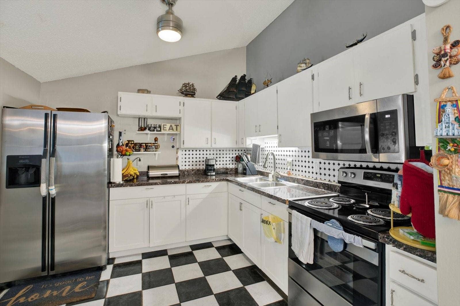 9309 ASHFIELD COURT, Tampa, FL 33615