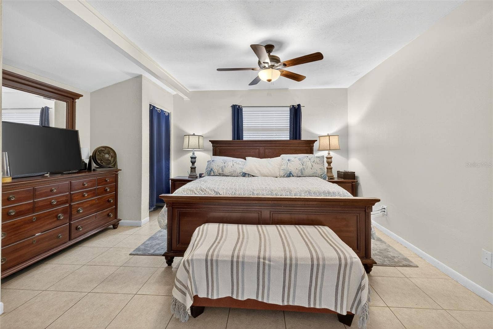 1004 MANDALAY DRIVE, Brandon, FL 33511 1004 MANDALAY DRIVE, Brandon, FL 33511