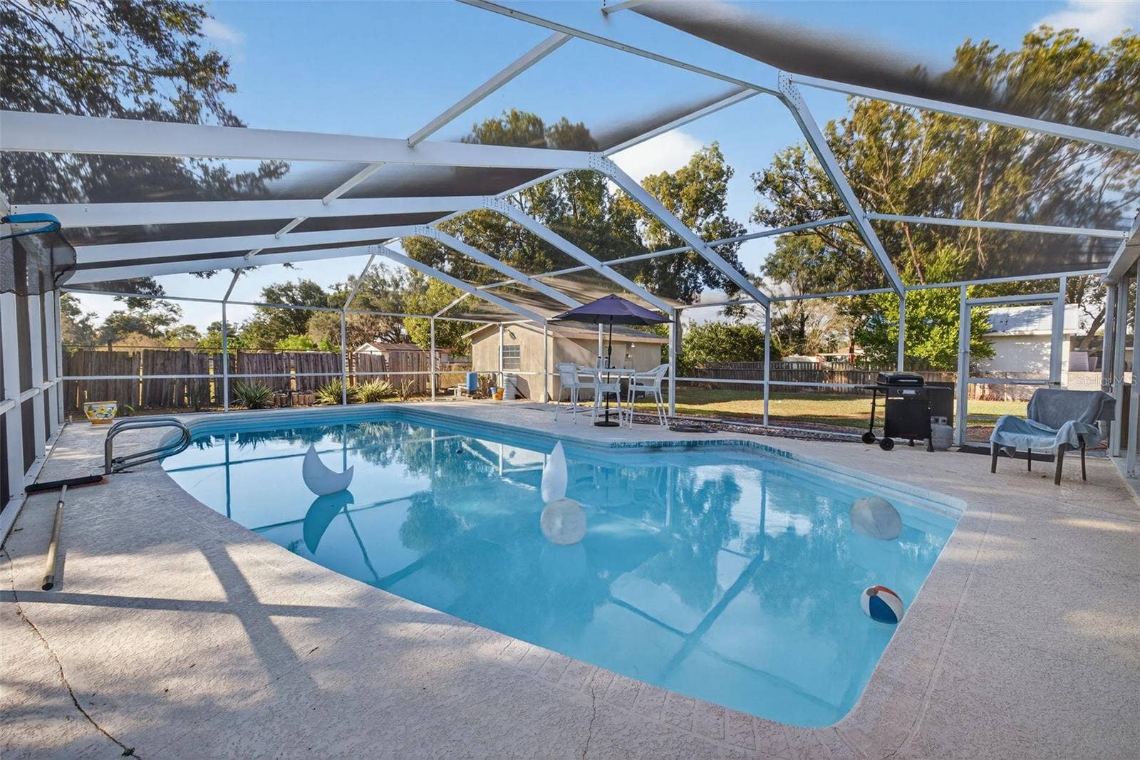 1004 MANDALAY DRIVE, Brandon, FL 33511 1004 MANDALAY DRIVE, Brandon, FL 33511