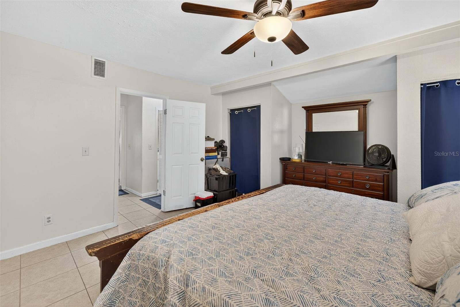 1004 MANDALAY DRIVE, Brandon, FL 33511 1004 MANDALAY DRIVE, Brandon, FL 33511