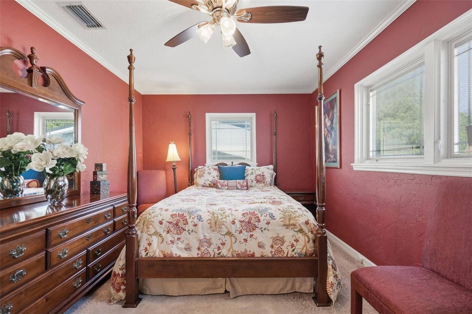 8430 7TH STREET N, St Petersburg, FL 33702 8430 7TH STREET N, St Petersburg, FL 33702