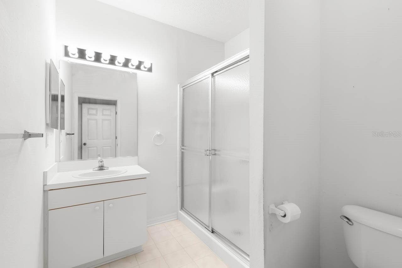 2617 NEWCOMB COURT, Sun City Center, FL 33573 Primary bathroom