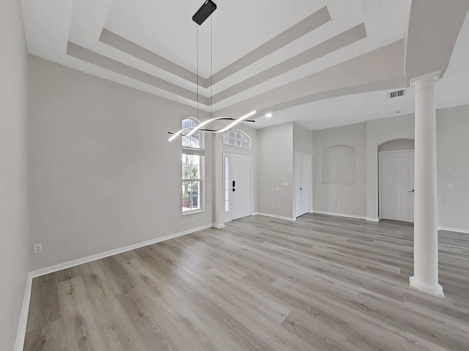 9310 MANGROVE COURT, Tampa, FL 33647 dining