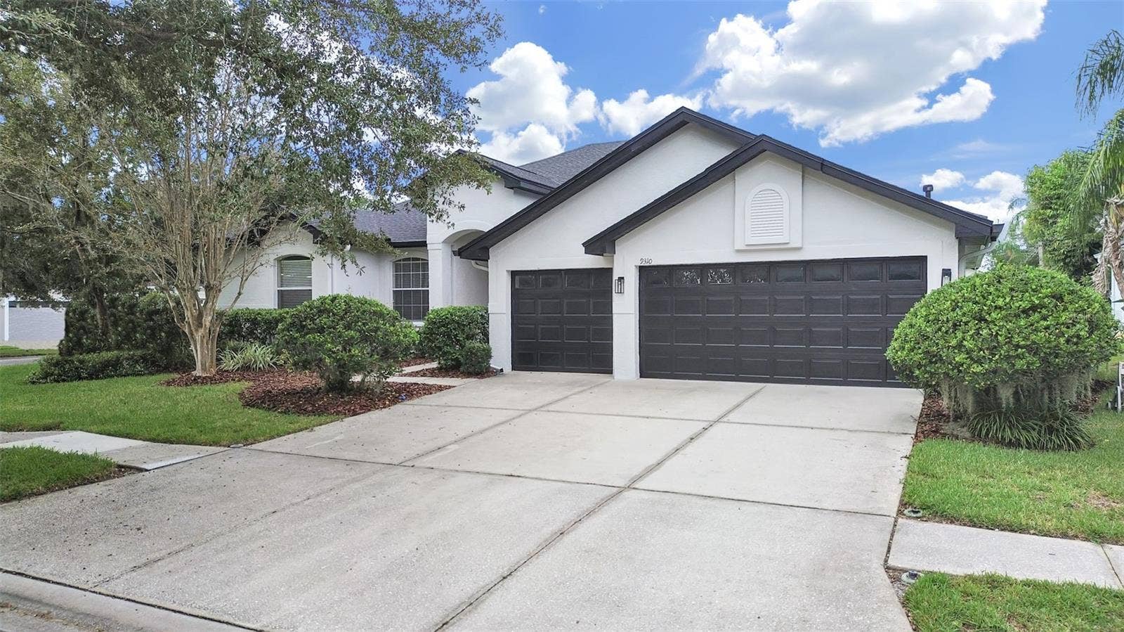 9310 MANGROVE COURT, Tampa, FL 33647 Front view