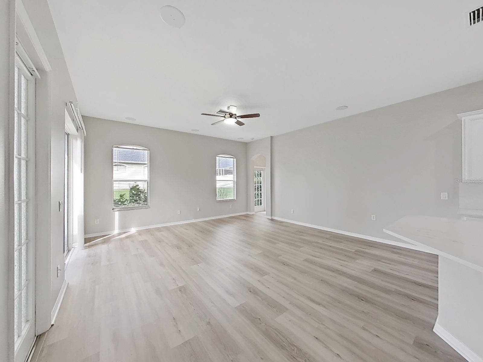 9310 MANGROVE COURT, Tampa, FL 33647 family room