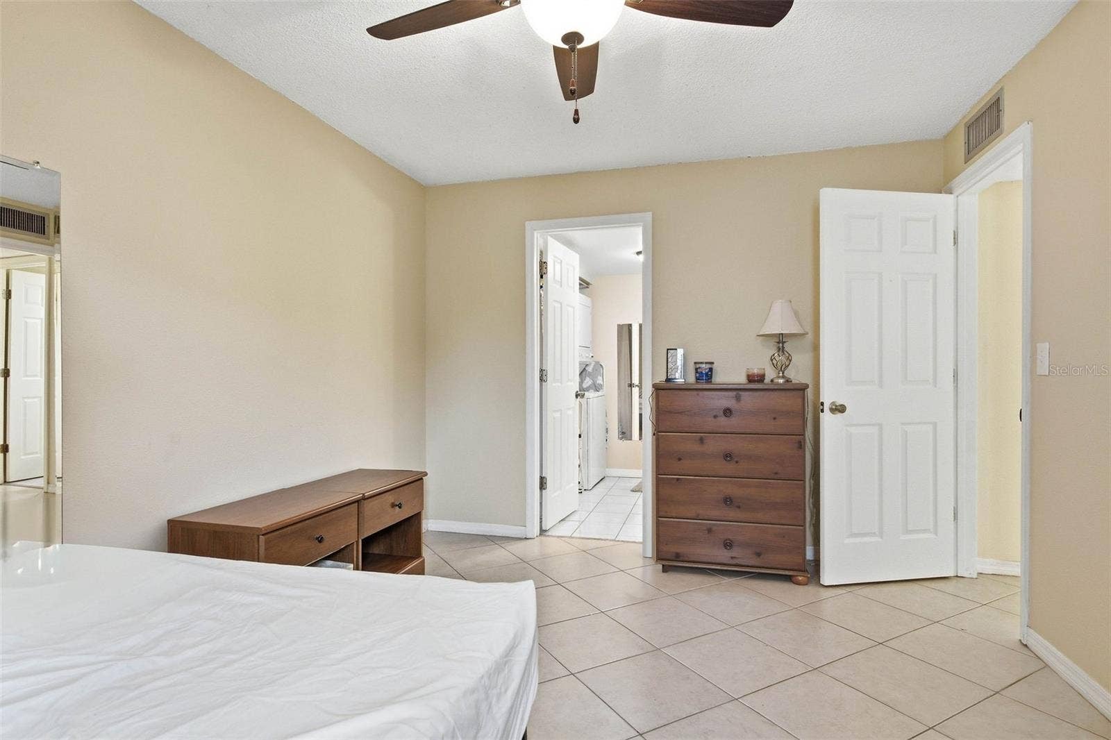 1799 N HIGHLAND AVENUE, #163, Clearwater, FL 33755 1799 N HIGHLAND AVENUE, #163, Clearwater, FL 33755