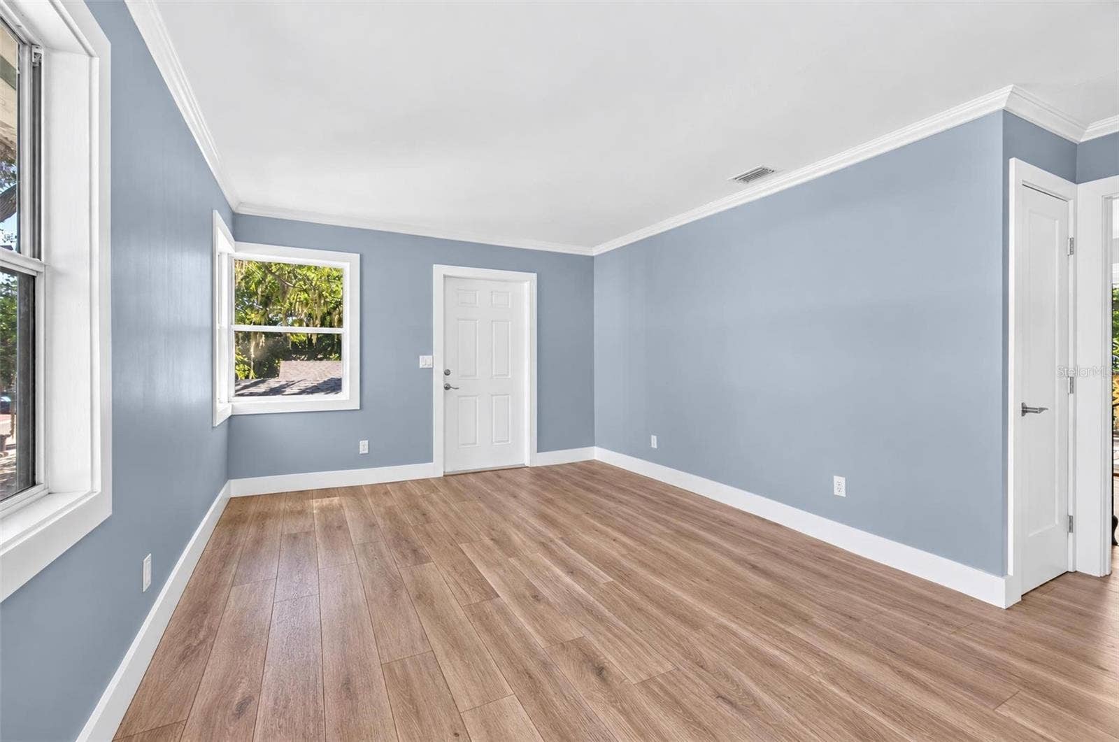 690 2ND STREET S, Safety Harbor, FL 34695 Living Room (Apartment)