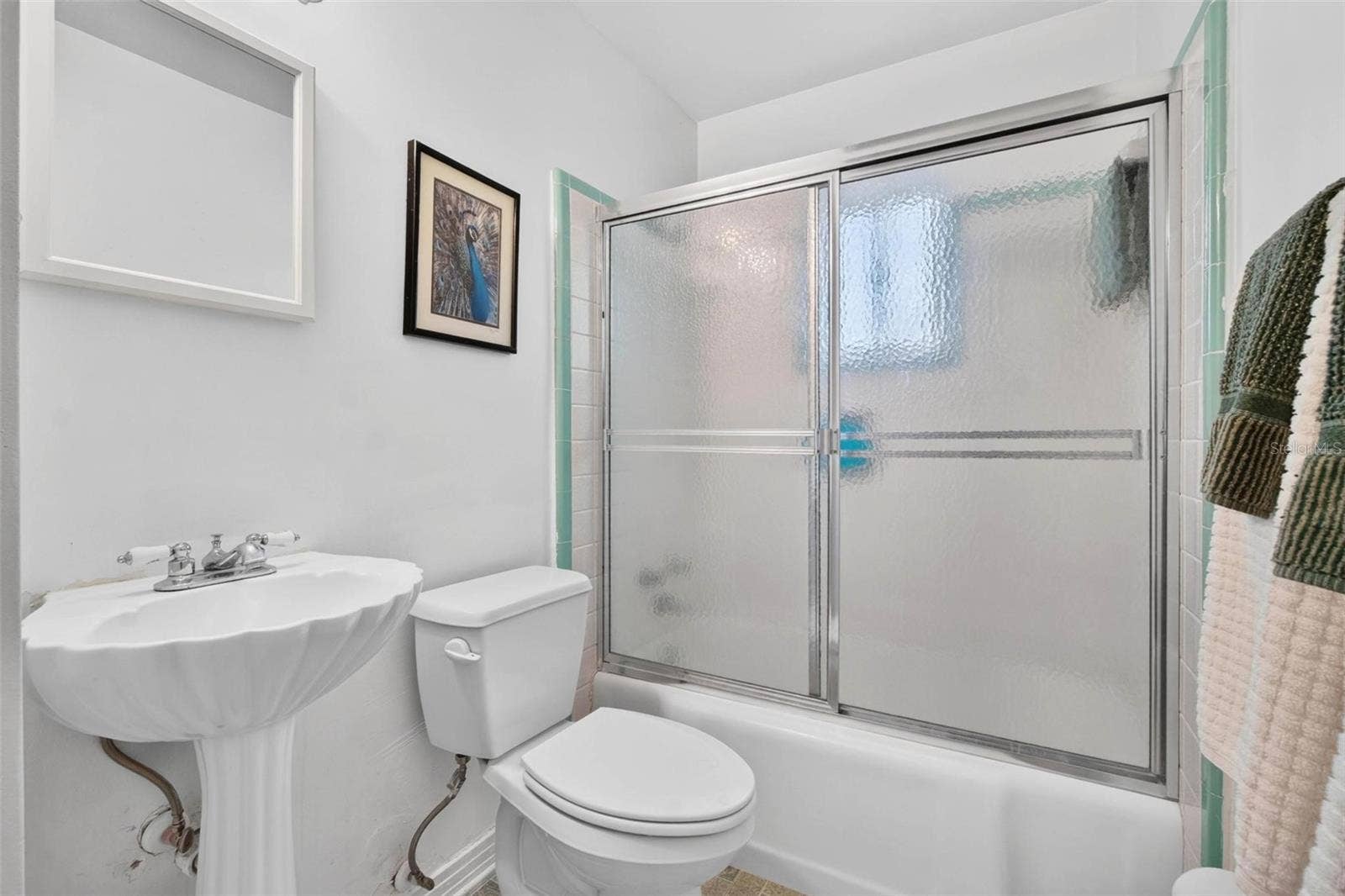 690 2ND STREET S, Safety Harbor, FL 34695 Guest Bathroom (Main House)