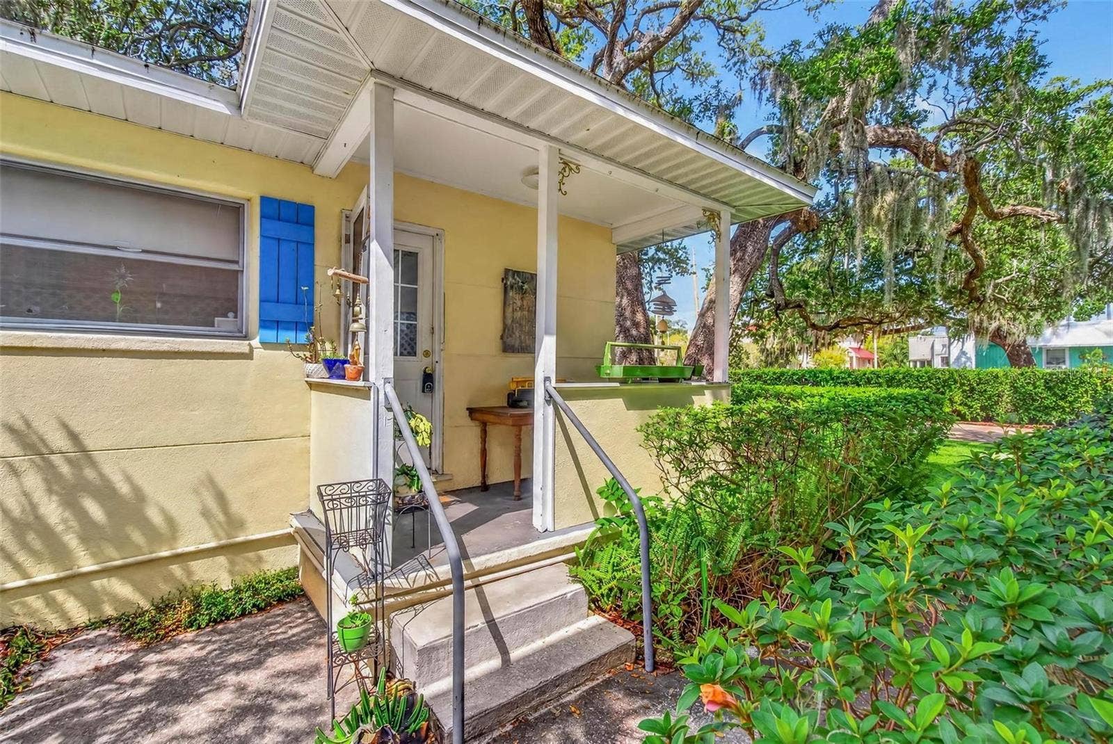 690 2ND STREET S, Safety Harbor, FL 34695 690 2ND STREET S, Safety Harbor, FL 34695