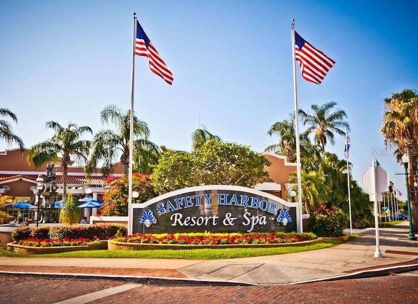 690 2ND STREET S, Safety Harbor, FL 34695 690 2ND STREET S, Safety Harbor, FL 34695