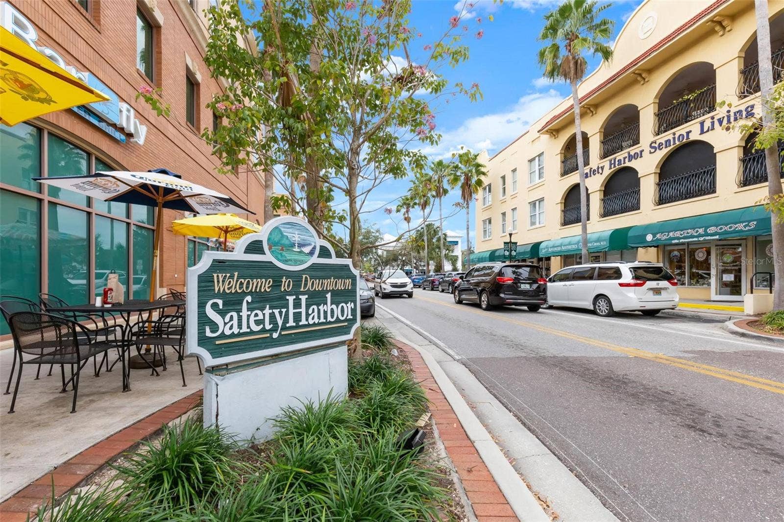 690 2ND STREET S, Safety Harbor, FL 34695 690 2ND STREET S, Safety Harbor, FL 34695