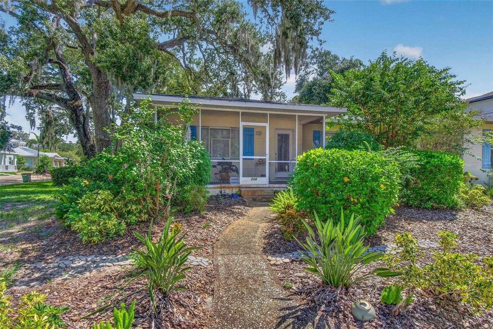 690 2ND STREET S, Safety Harbor, FL 34695 690 2ND STREET S, Safety Harbor, FL 34695