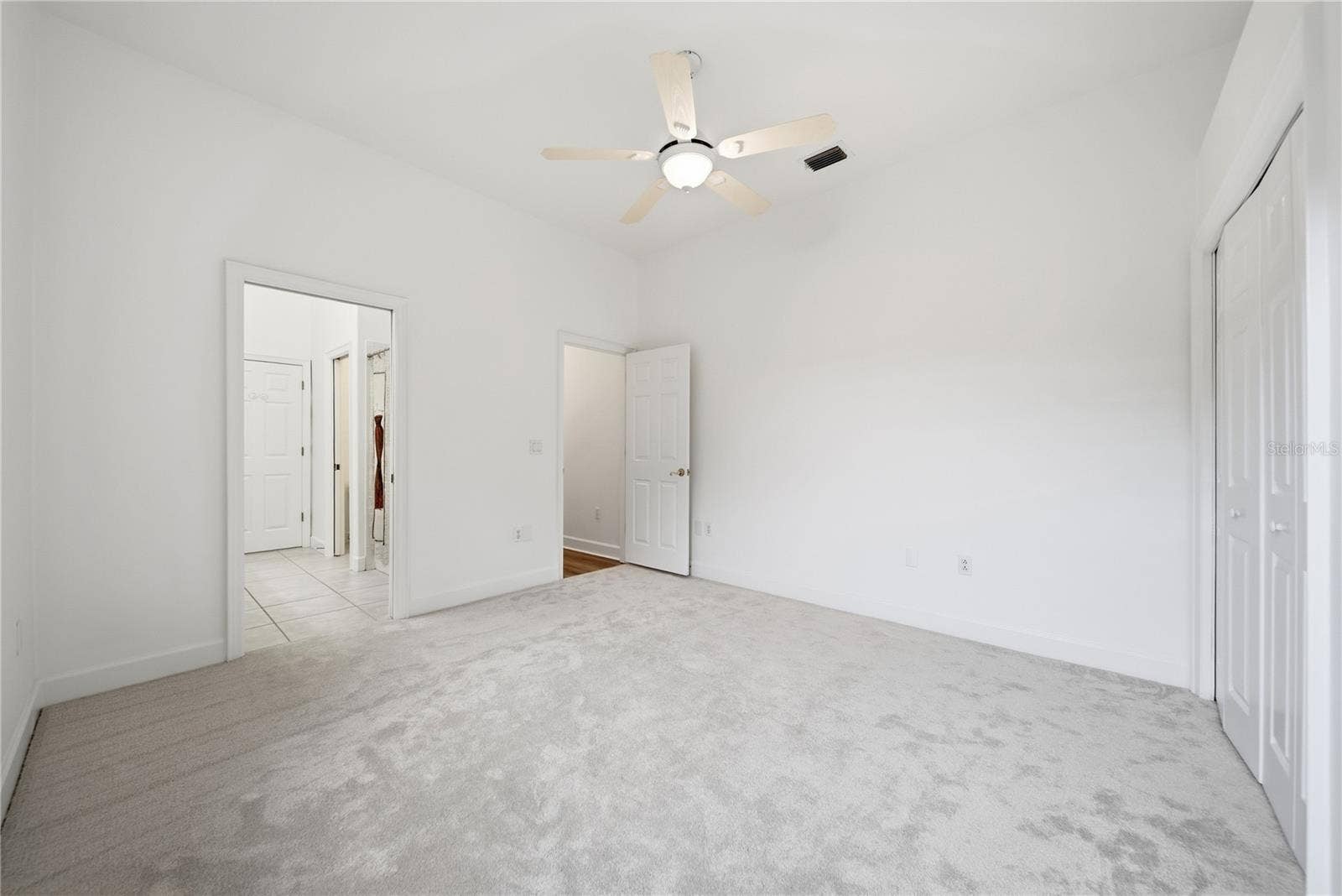 4034 EXECUTIVE DRIVE, Palm Harbor, FL 34685 4034 EXECUTIVE DRIVE, Palm Harbor, FL 34685