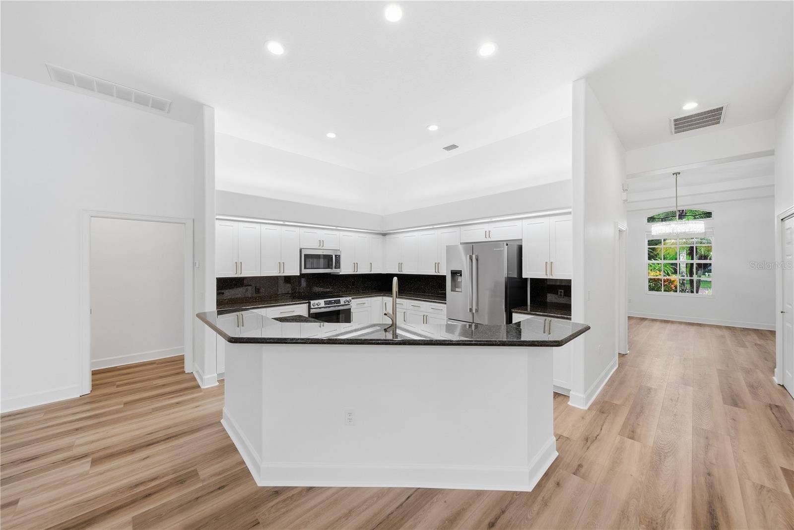 4034 EXECUTIVE DRIVE, Palm Harbor, FL 34685 4034 EXECUTIVE DRIVE, Palm Harbor, FL 34685