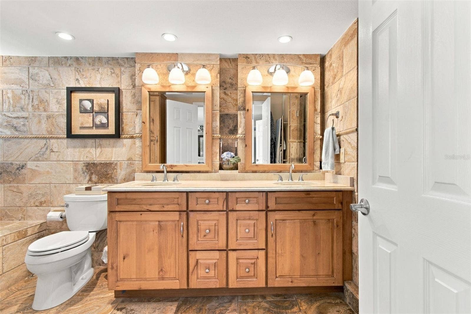 707 SNUG ISLAND, Clearwater Beach, FL 33767 707 SNUG ISLAND, Clearwater Beach, FL 33767