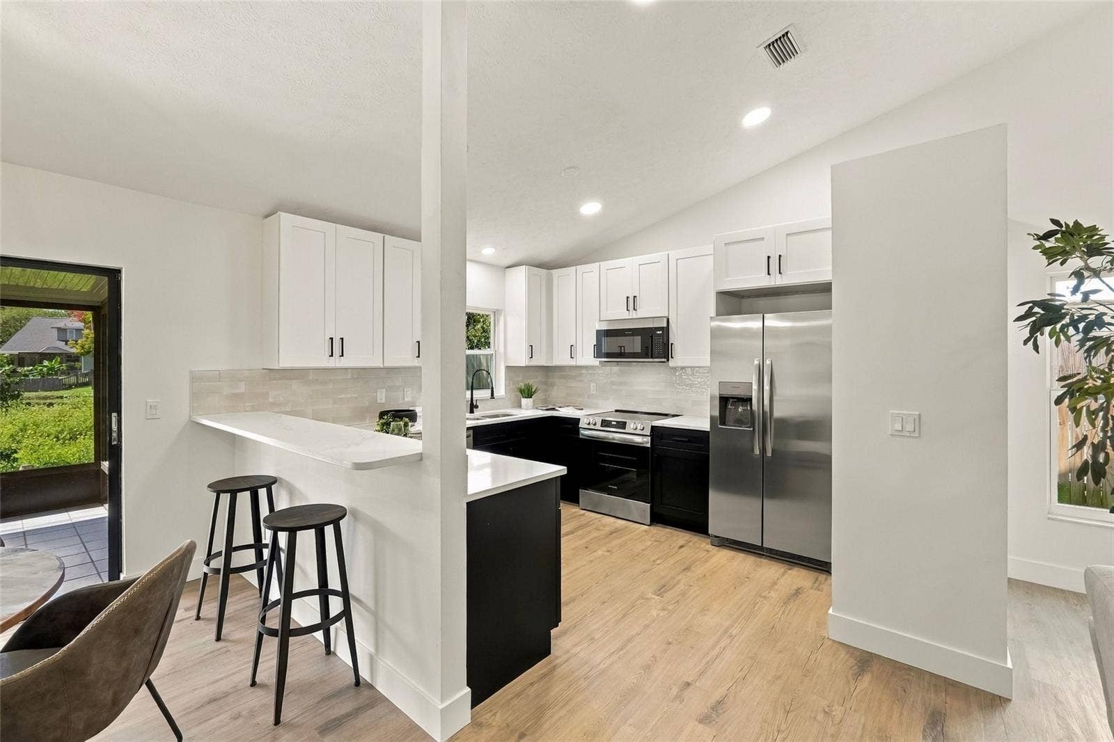 11216 SHADYBROOK DRIVE, Tampa, FL 33625