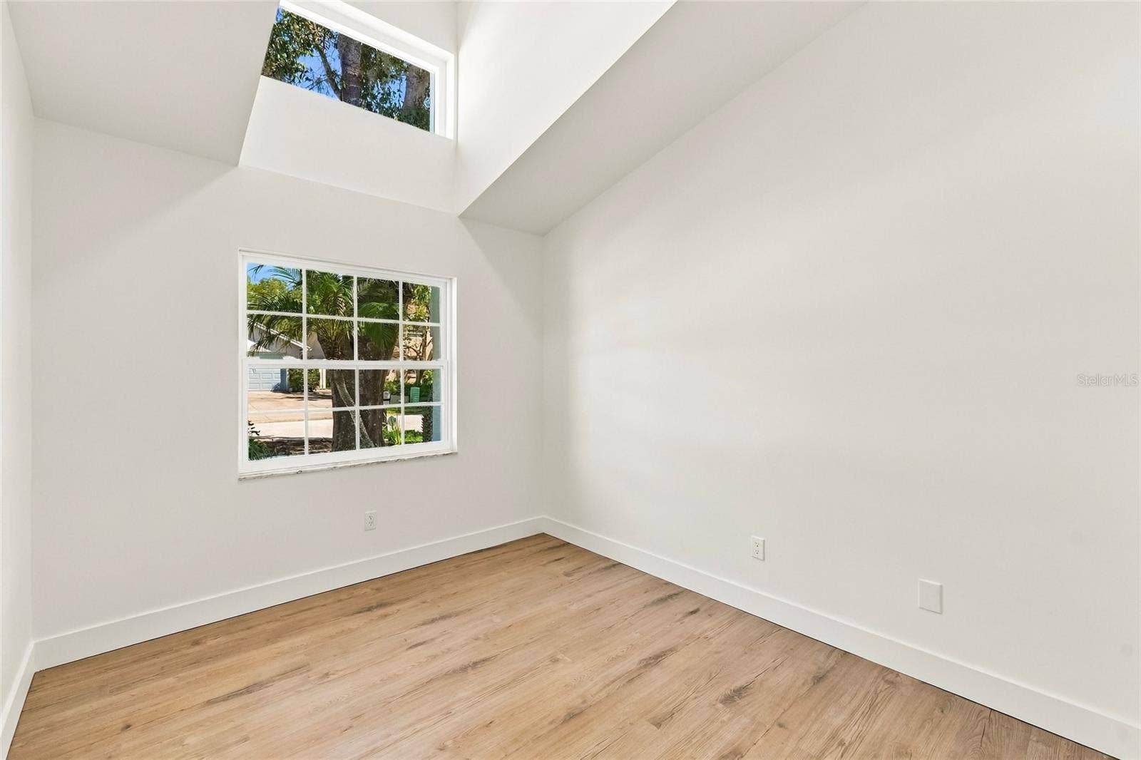 11216 SHADYBROOK DRIVE, Tampa, FL 33625