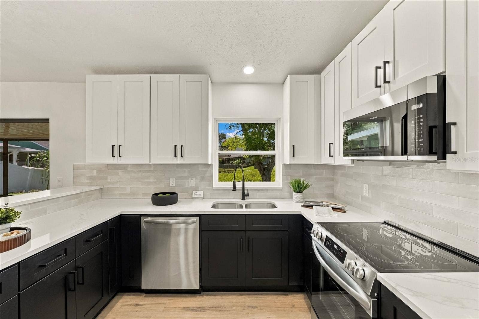 11216 SHADYBROOK DRIVE, Tampa, FL 33625