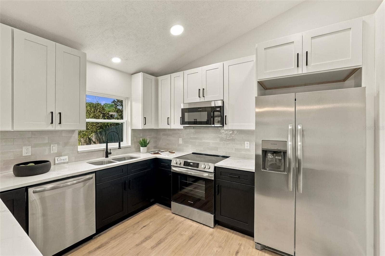 11216 SHADYBROOK DRIVE, Tampa, FL 33625