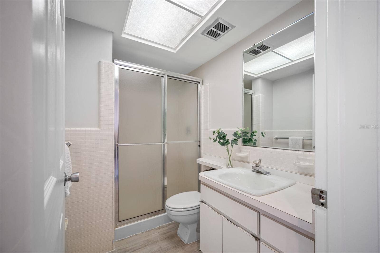 6363 GULF WINDS DRIVE, #437, St Pete Beach, FL 33706 6363 GULF WINDS DRIVE, #437, St Pete Beach, FL 33706