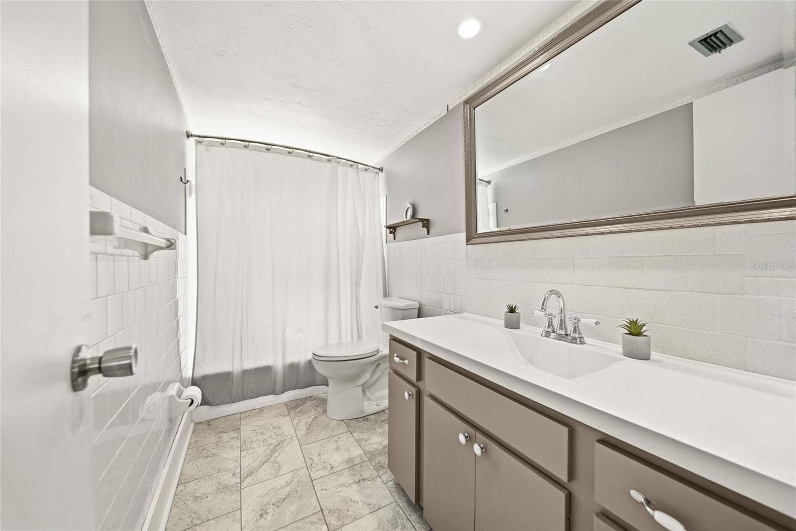 2330 CANAL DRIVE, #G27, Bradenton, FL 34207