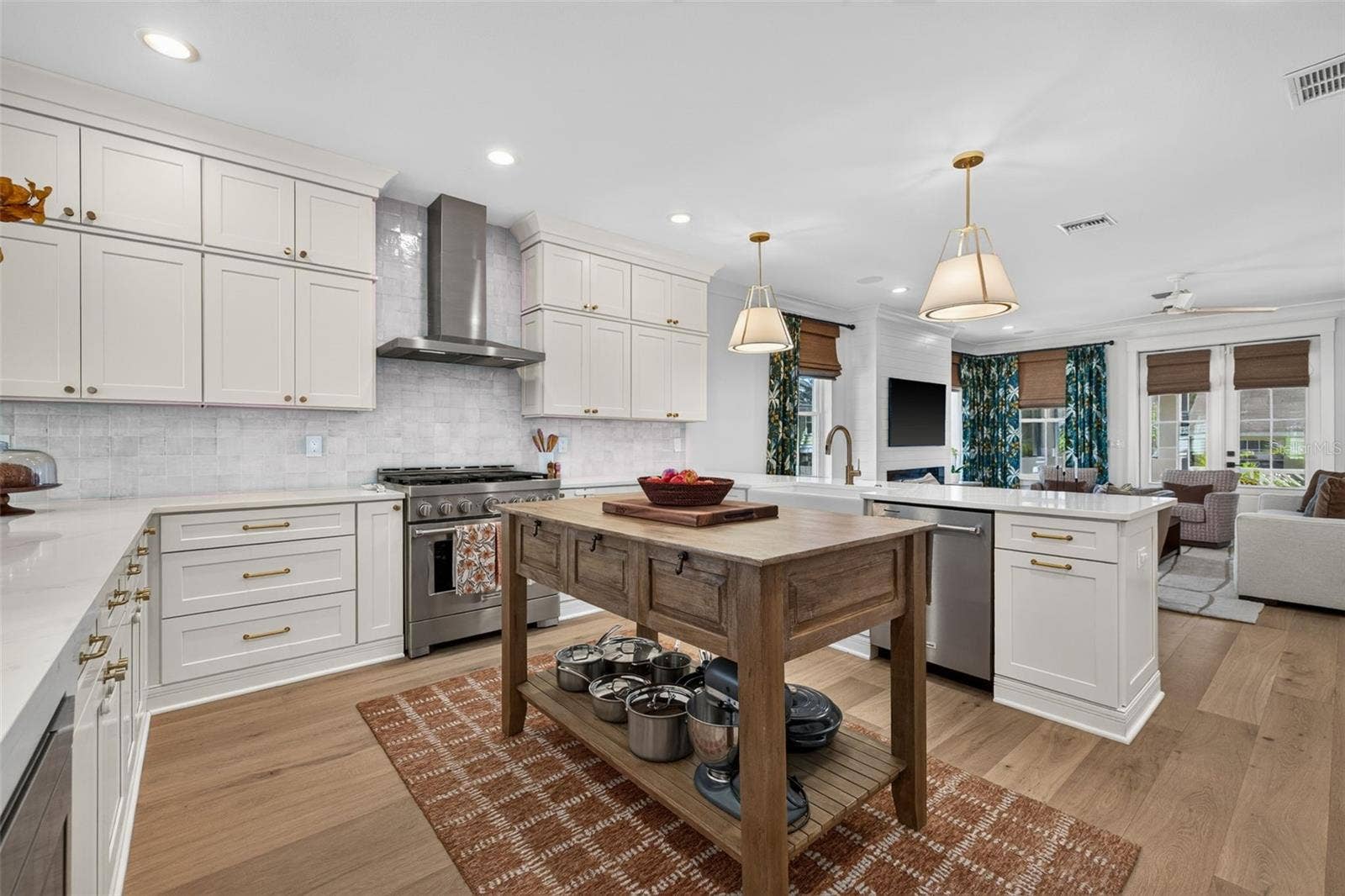 526 13TH AVENUE S, St Petersburg, FL 33701