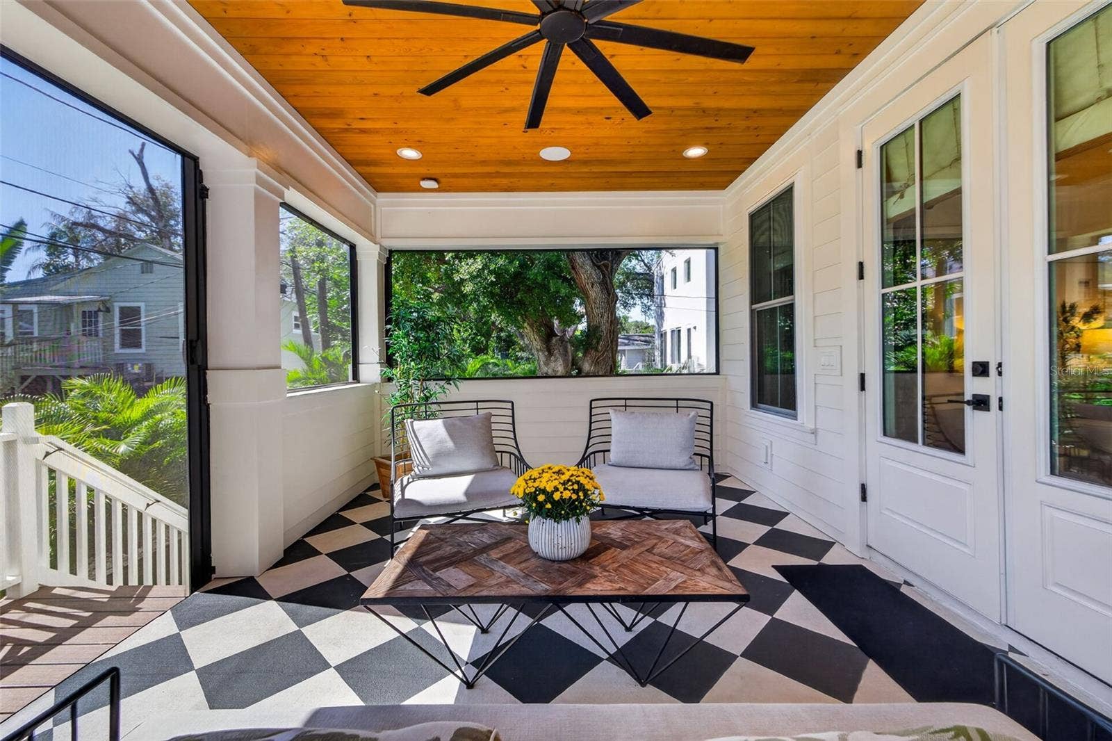 526 13TH AVENUE S, St Petersburg, FL 33701