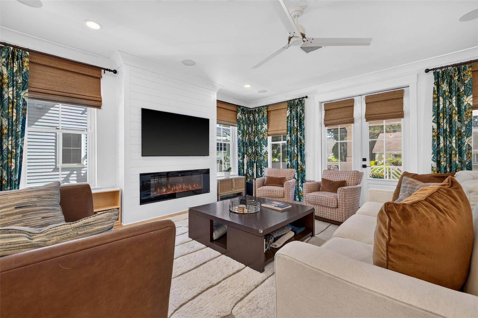 526 13TH AVENUE S, St Petersburg, FL 33701