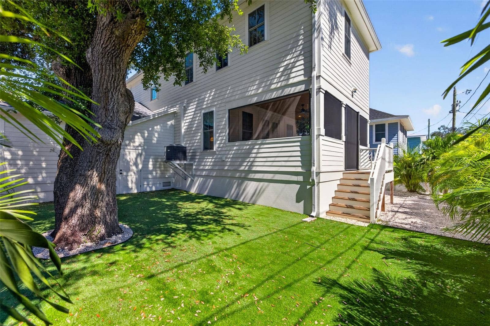 526 13TH AVENUE S, St Petersburg, FL 33701