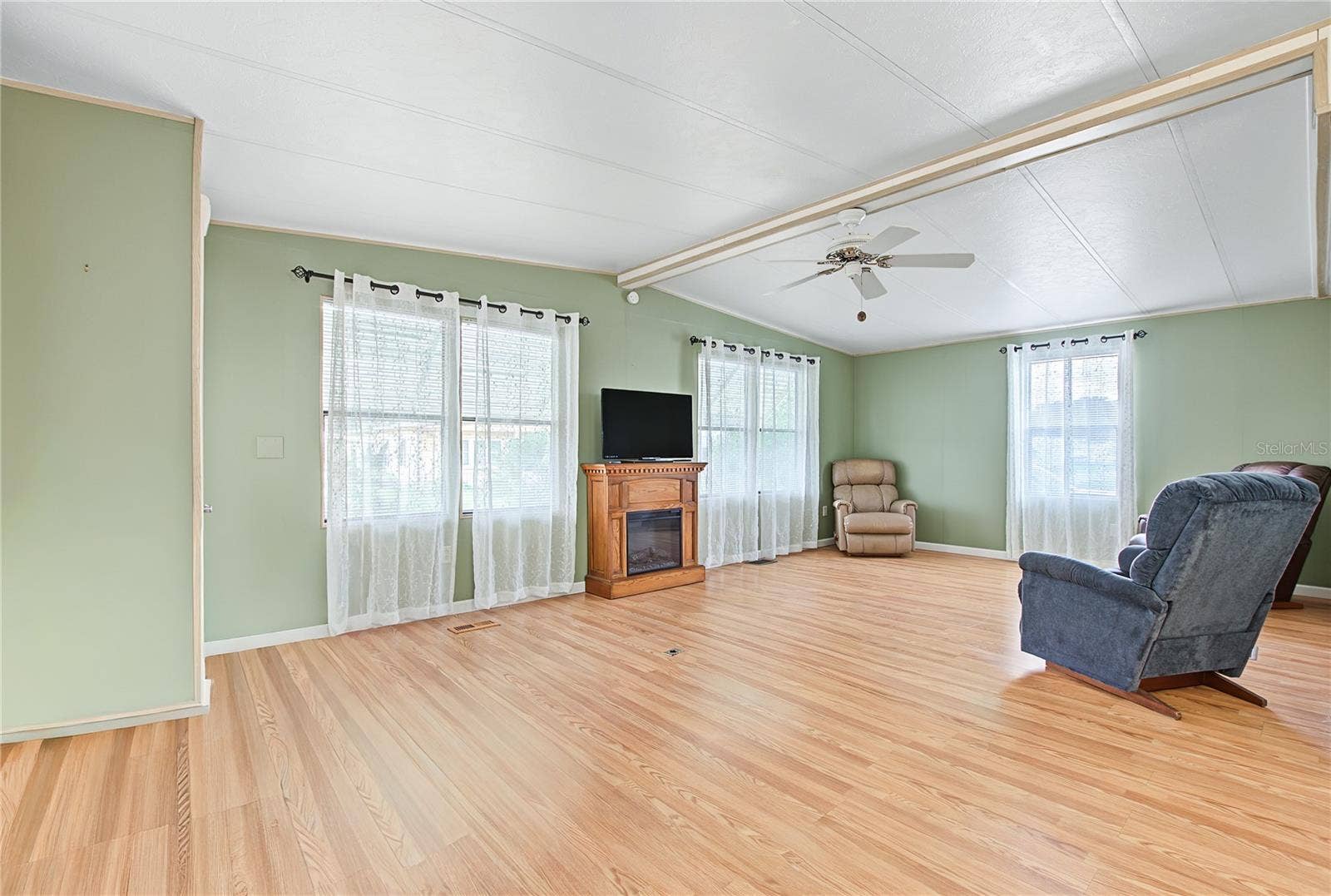 5716 PAWNEE STREET, Zephyrhills, FL 33542 5716 PAWNEE STREET, Zephyrhills, FL 33542