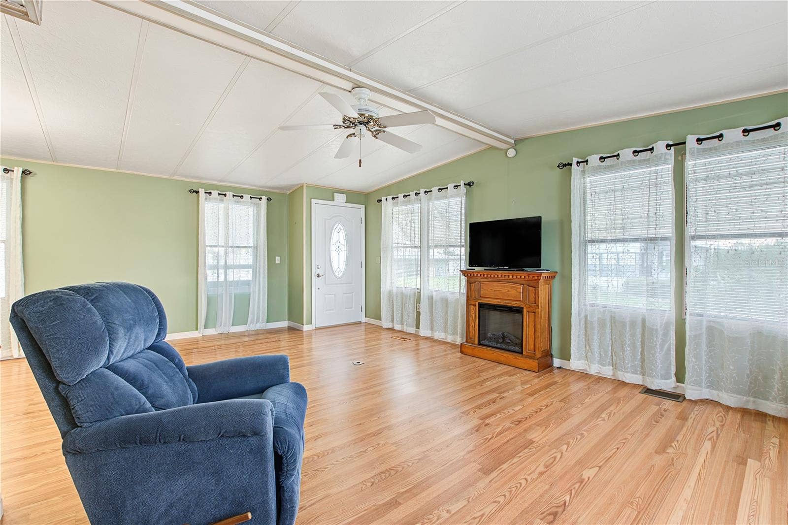 5716 PAWNEE STREET, Zephyrhills, FL 33542 5716 PAWNEE STREET, Zephyrhills, FL 33542
