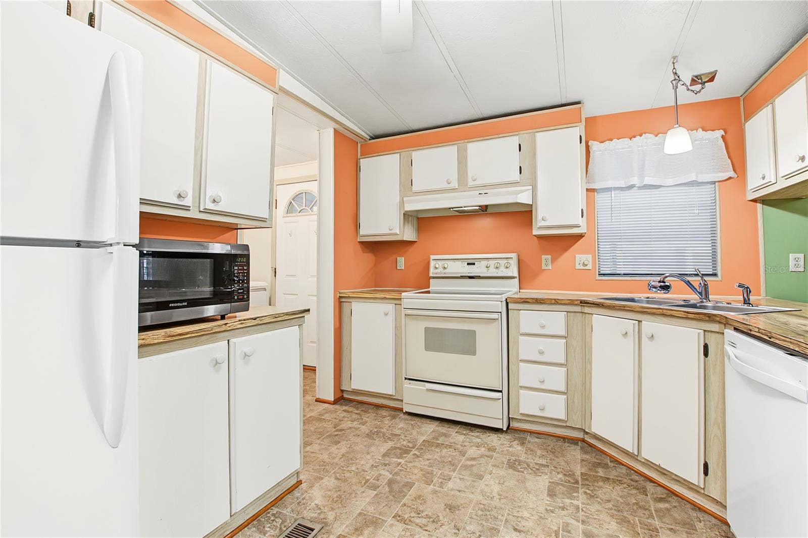 5716 PAWNEE STREET, Zephyrhills, FL 33542 5716 PAWNEE STREET, Zephyrhills, FL 33542