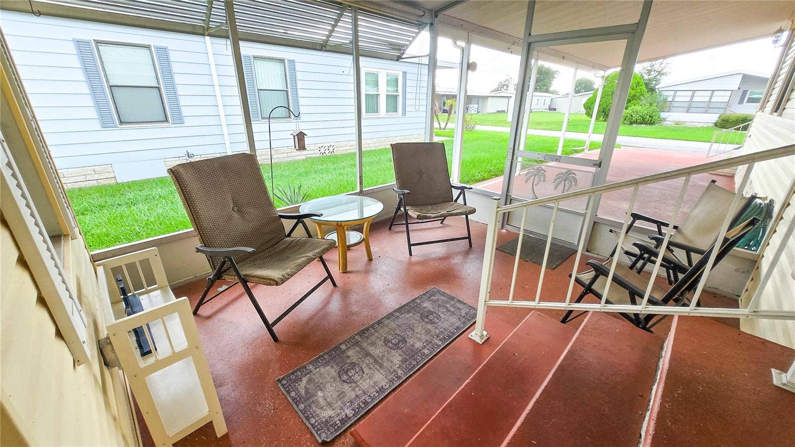 5716 PAWNEE STREET, Zephyrhills, FL 33542 screened in porch