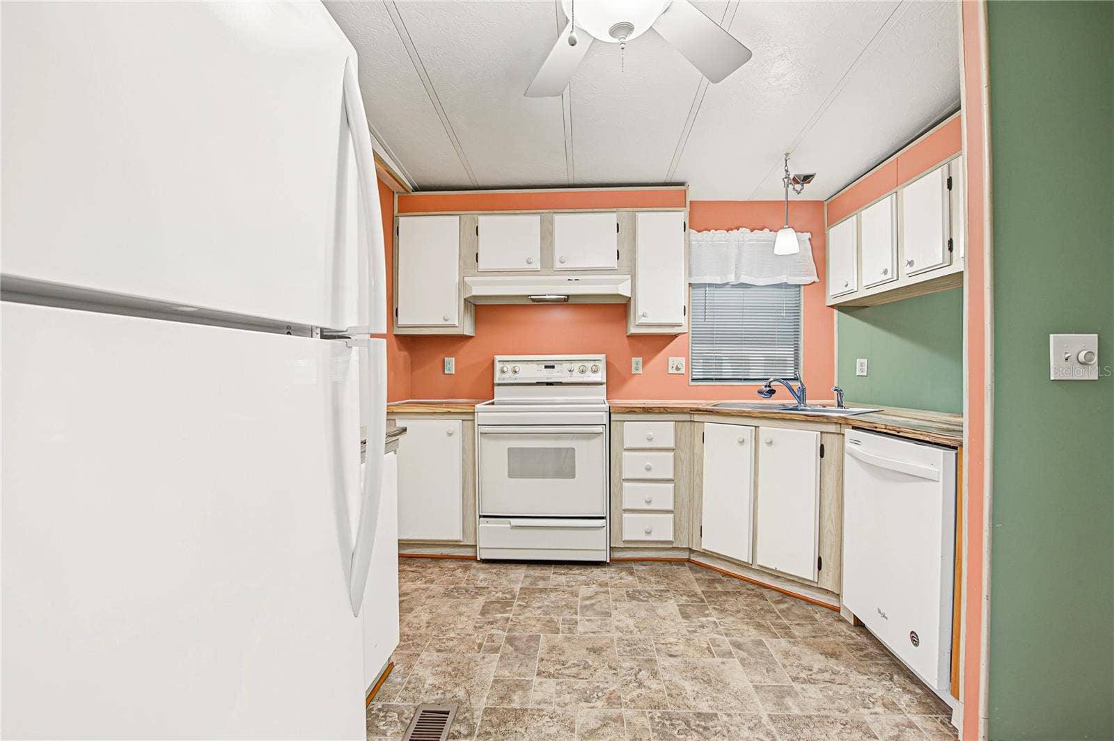 5716 PAWNEE STREET, Zephyrhills, FL 33542 5716 PAWNEE STREET, Zephyrhills, FL 33542